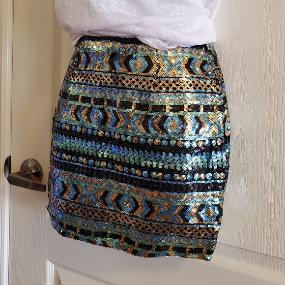 🎈2/$50 TOBI Sequin Mini Skirt - Picture 6 of 6